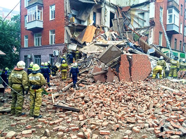 В Перми рухнул фасад жилого дома