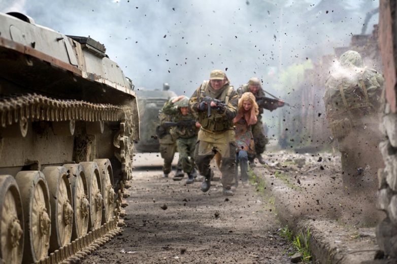 Российская съемочная группа попала под огонь танков ВСУ
