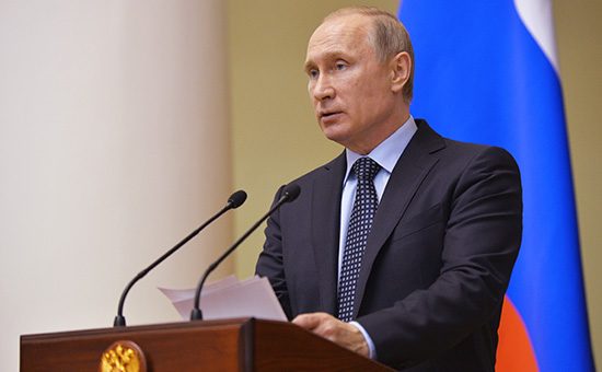 Путин 1 мая подписал 21 закон