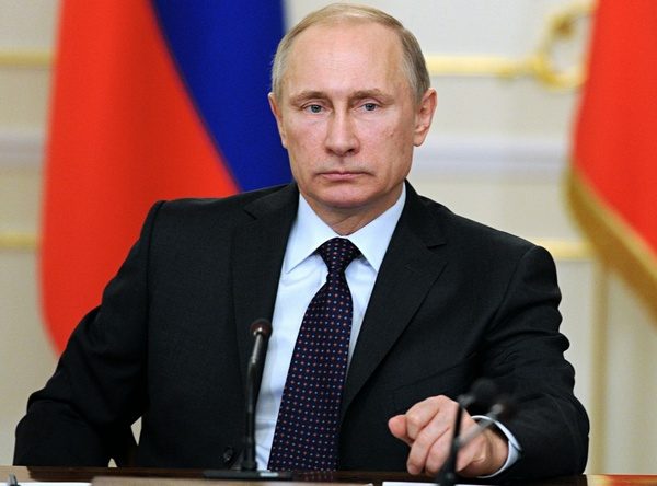 Путин дал особые поручения СК в связи с гибелью детей в Карелии