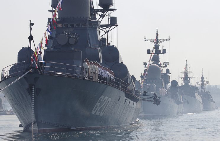 Украина намерена требовать вывода Черноморского флота из Крыма