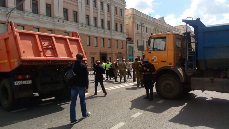 В Москве закрыли вход на Тверскую для пешеходов