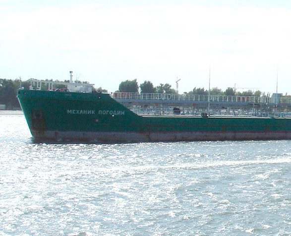 Украина заблокировала российский танкер «Механик Погодин» на 3 года