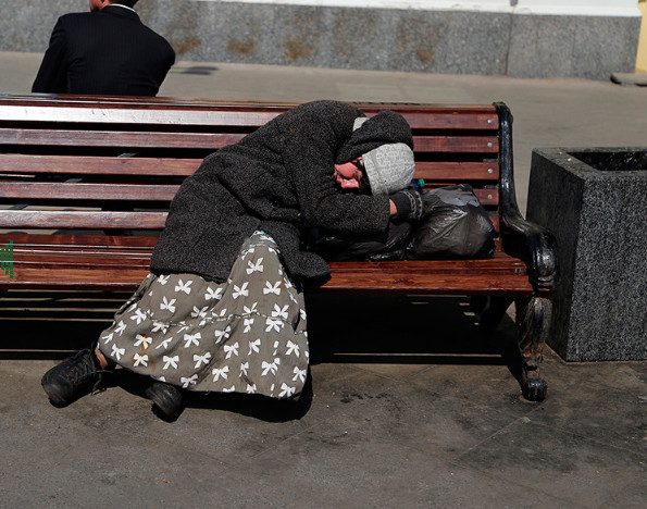 Депутат Валуев с зарплатой в 10 млн рублей посоветовал пенсионерке не стыдиться бедности