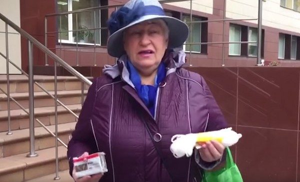 Пенсионерка из Новосибирска подарила министру мыло и веревку, купленные на прибавку к пенсии