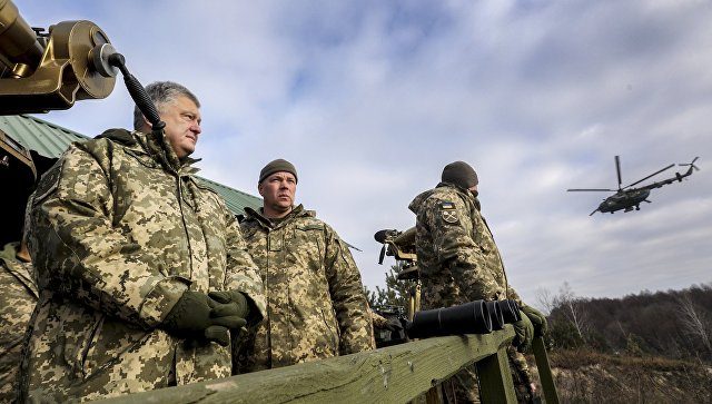 Порошенко заявил, что Украина находится на грани «полномасштабной войны» с Россией