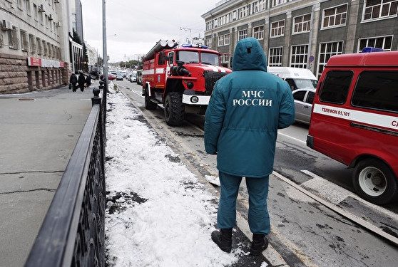В Барнауле и Новоалтайске эвакуируют школы из-за массовых сообщений о минировании