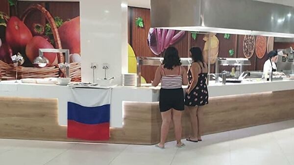 Украинцы устроили скандал из-за российского флага в испанском отеле