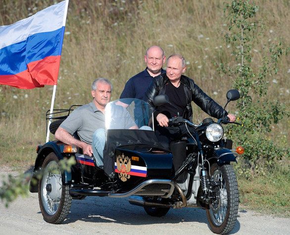 Новую протестную субботу Путин посвятил «Ночным волкам» и их «Диснейленду против русофобии»