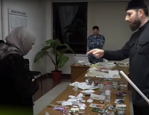 В Чечне задержали колдунов и заставили каяться по ТВ