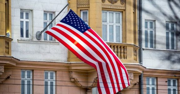 США снова не выдали визы российской делегации