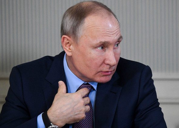 Путин заявил, что его коробят высокие зарплаты глав госкомпаний