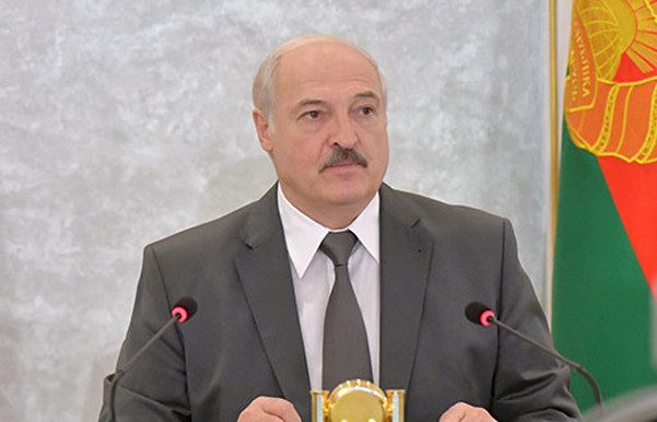 Лукашенко пообещал вытравить «каленым железом» угрозы в адрес ОМОН и госслужащих
