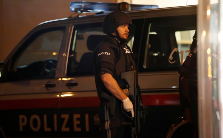 В Вене в шести разных местах произошли нападения террористов