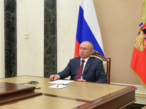 Путин отложит поздравление избранному президенту США до официального подведения итогов голосования