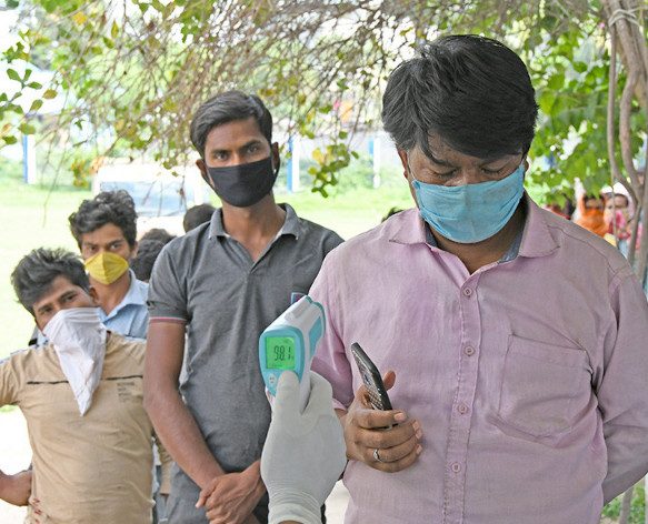 В Индии разразился «коронавирусный шторм»: уже несколько дней выявляют беспрецедентное количество заболевших и умерших