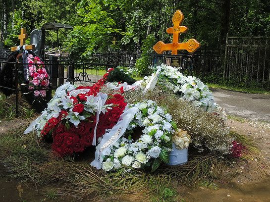 Будем жить долго: стоимость похорон В России выросла на треть