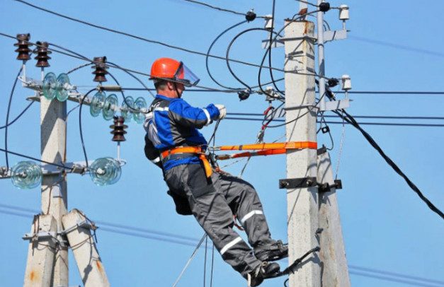 С жительницы Карелии требуют 127 млн за подключение к электросетям