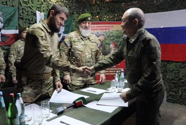 Минобороны подписало контракт с добровольческим отрядом «Ахматом»