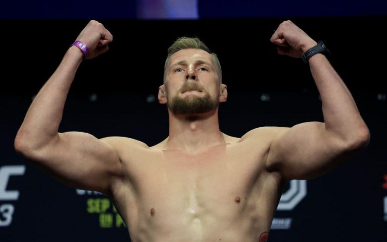 Александр Волков победил австралийца на турнире UFC в Сиднее