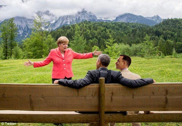 Обаму и Меркель отфотожабили