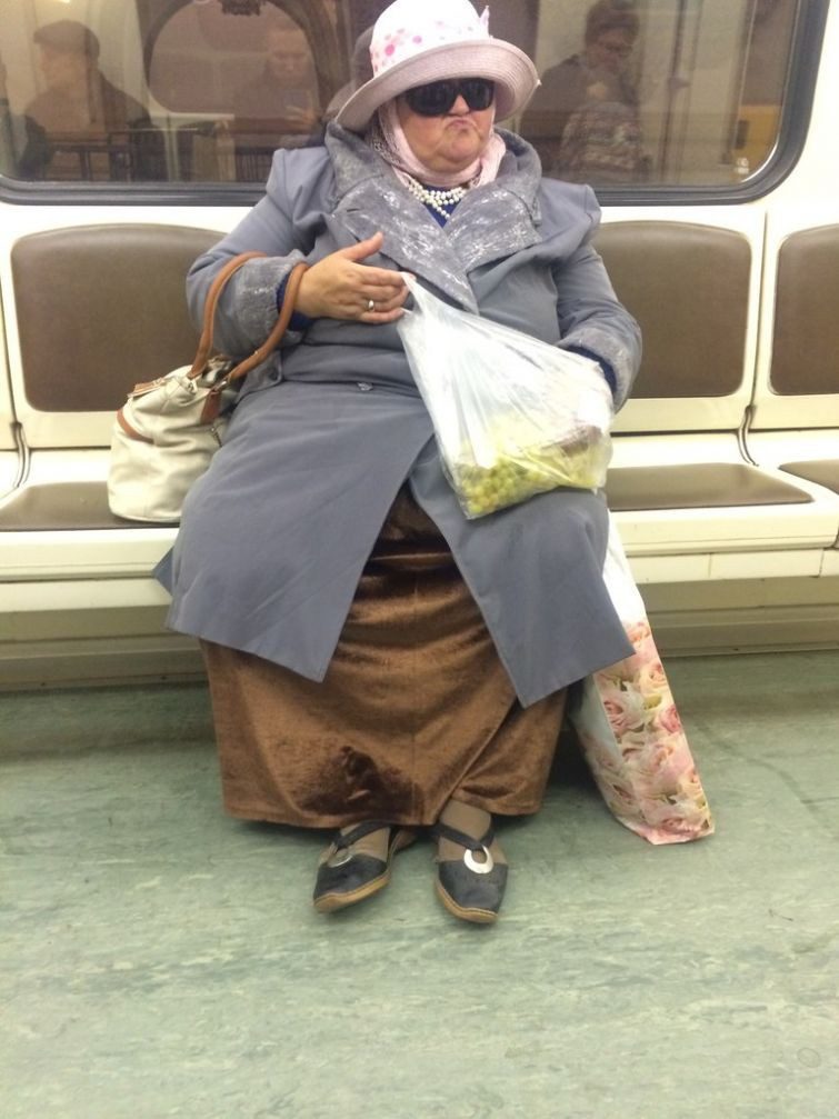 Странные люди из Московского метро