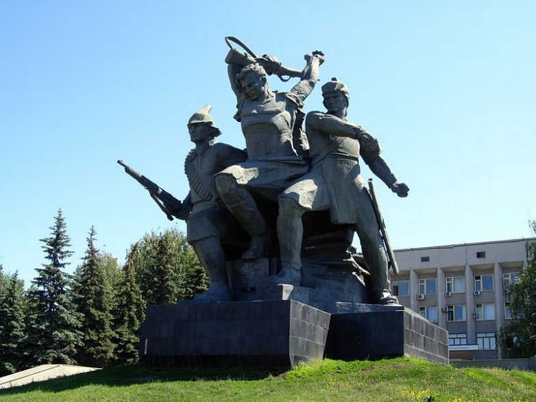 Прозвища памятников в России