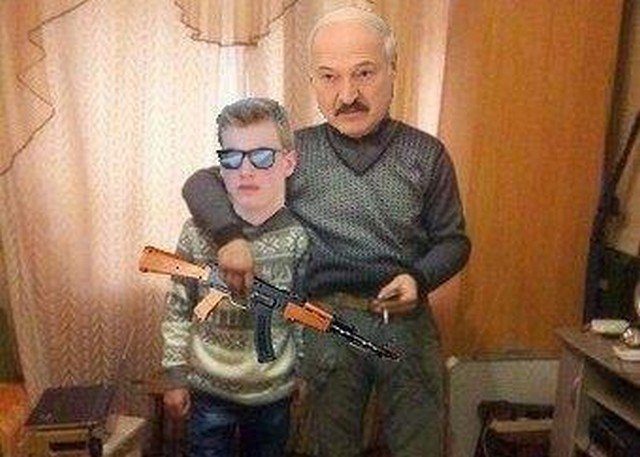 Приколы про Лукашенко с автоматом