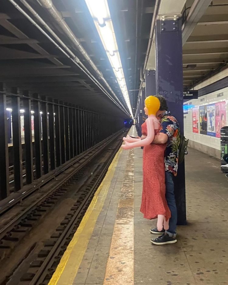 Нетипичные пассажиры метро, вызывающих жгучее желание спуститься в подземку