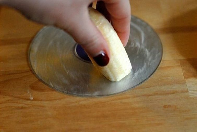 10 неожиданных способов использования банановой кожуры