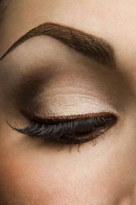 Идеи макияжа, которые выгодно подчеркнут карие глаза