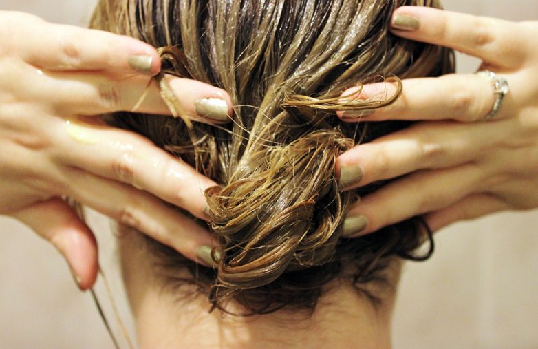 Как восстанавить поврежденные волосы после лета