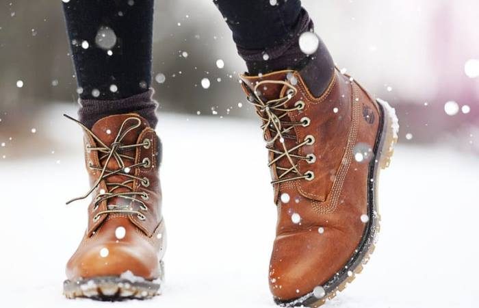 Советы, которые помогут защитить обувь зимой
