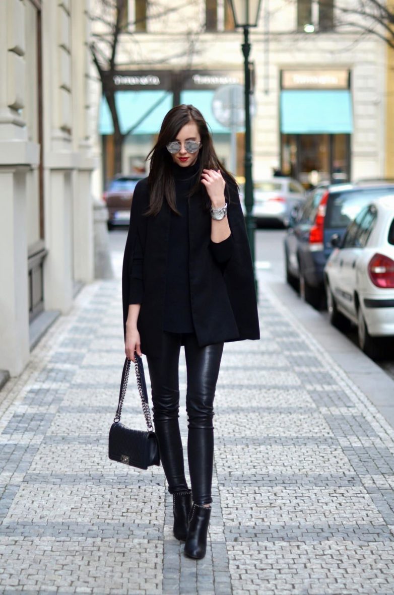 Стильное чёрное пальто