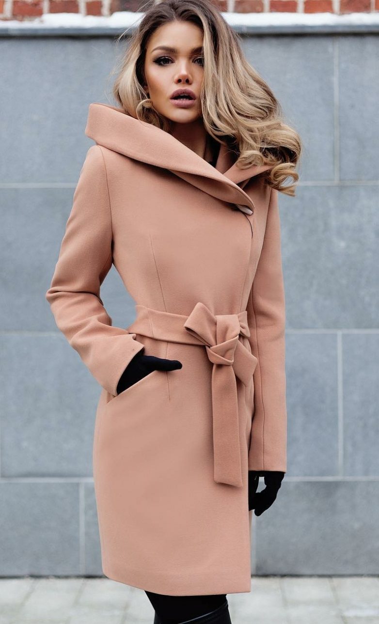 Стильные варианты женского пальто 2020-2021