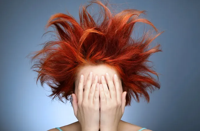 Ошибки, которые могут погубить ваши волосы