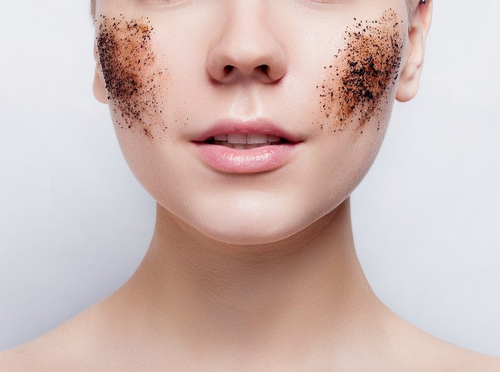 Что вредно делать перед нанесением макияжа