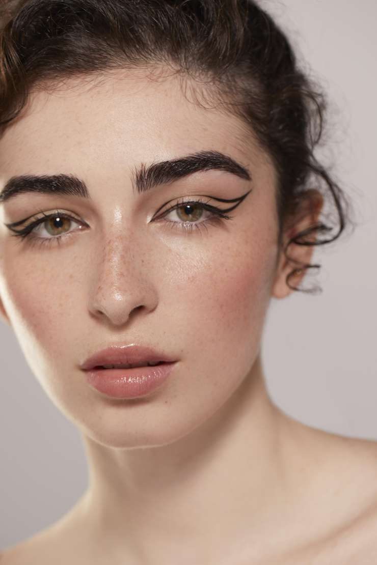 Ошибки в макияже, которые добавляют возраст