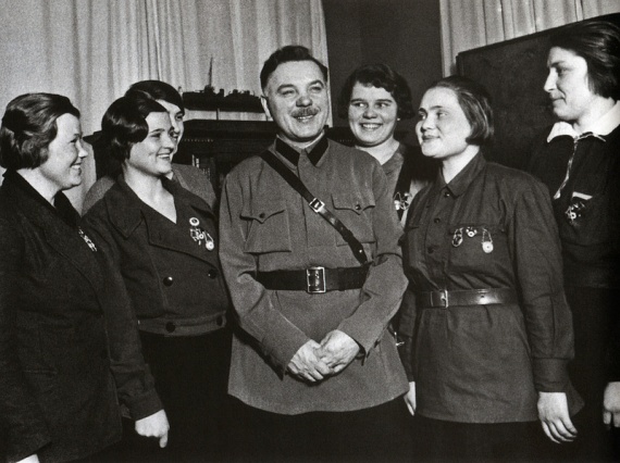 Советская женщина на фотографиях