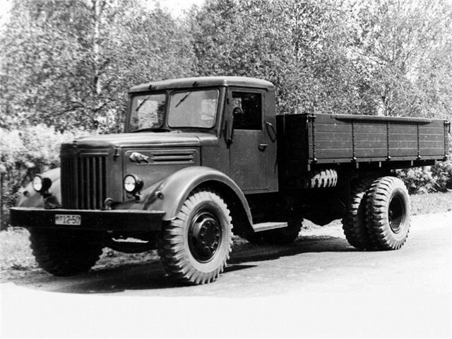 МАЗ 200 - первый большегрузный автомобиль в СССР