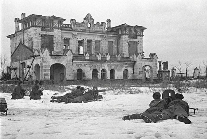 «Январский гром»: снятие блокады с Ленинграда