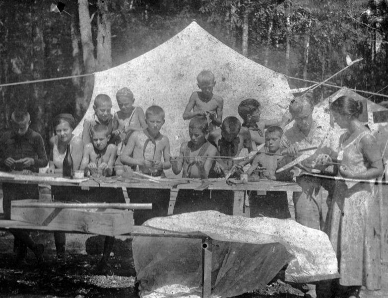 Пионерский лагерь 1930-х