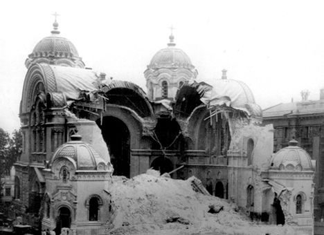 Как большевики разрушали храмы