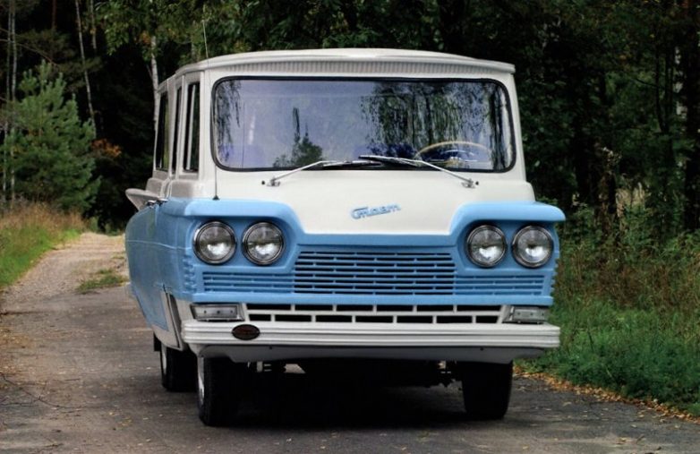 Самый красивый советский микроавтобус