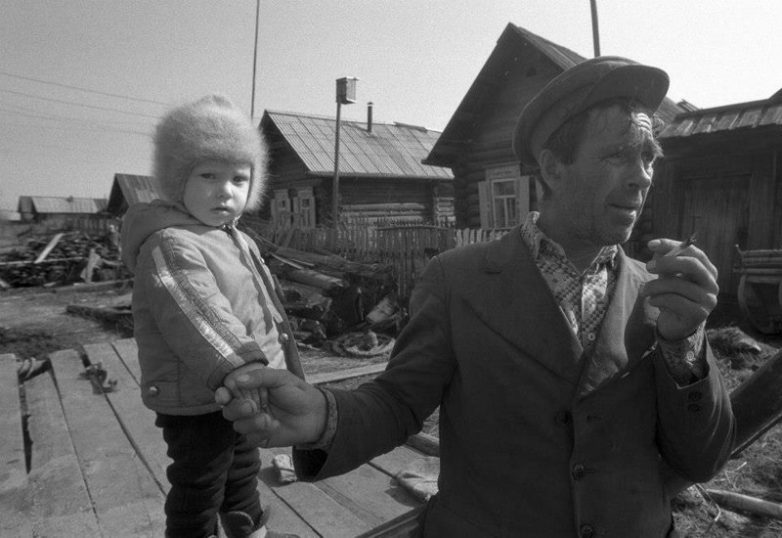 30 атмосферных чёрно-белых  фотографий о жизни на Урале в советское время