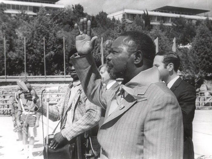 Как африканского диктатора в пионеры приняли