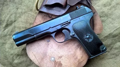 TT - первый советский самозарядный пистолет