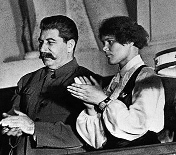 Донос отдела Культпросветработы генералу госбезопасности Ежову о показе образов Ленина и Сталина в пьесе «человек с ружьем»