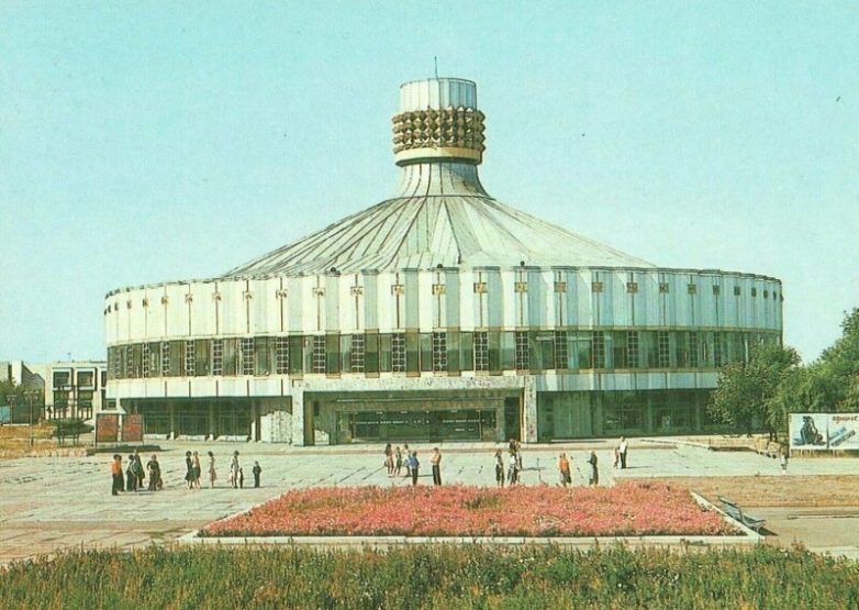 15 грандиозных сооружений советской архитектуры