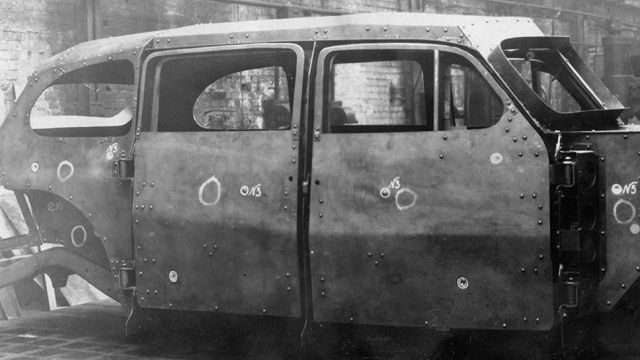 Как испытывали бронированный автомобиль для советских правителей
